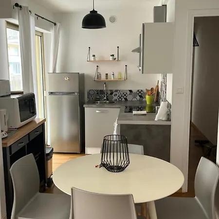 Centre-bastia A Minute A Pied Du Port *